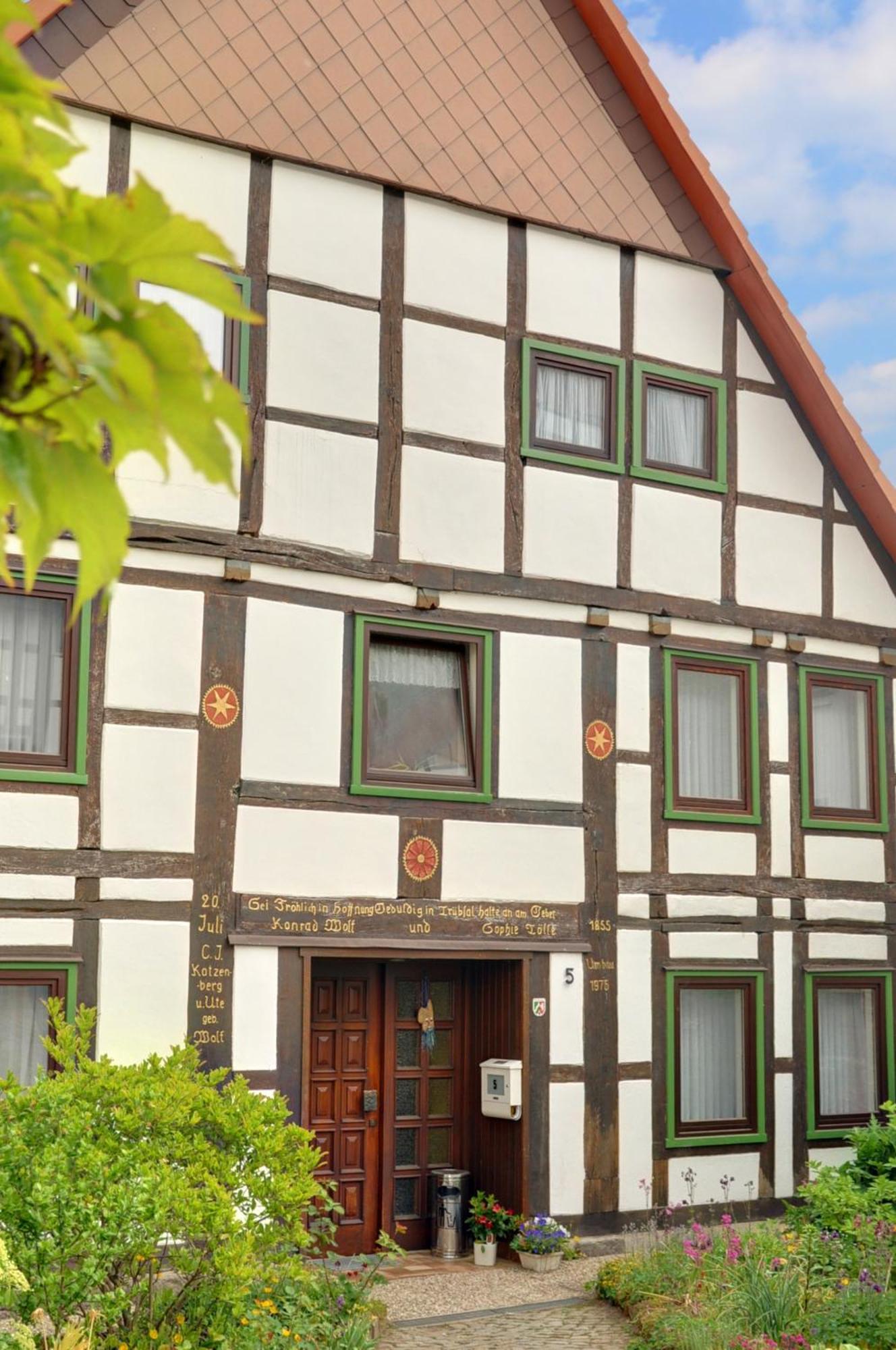 Hotel Schwalenberger Malkasten 슈나이더슈발렌베르크 외부 사진