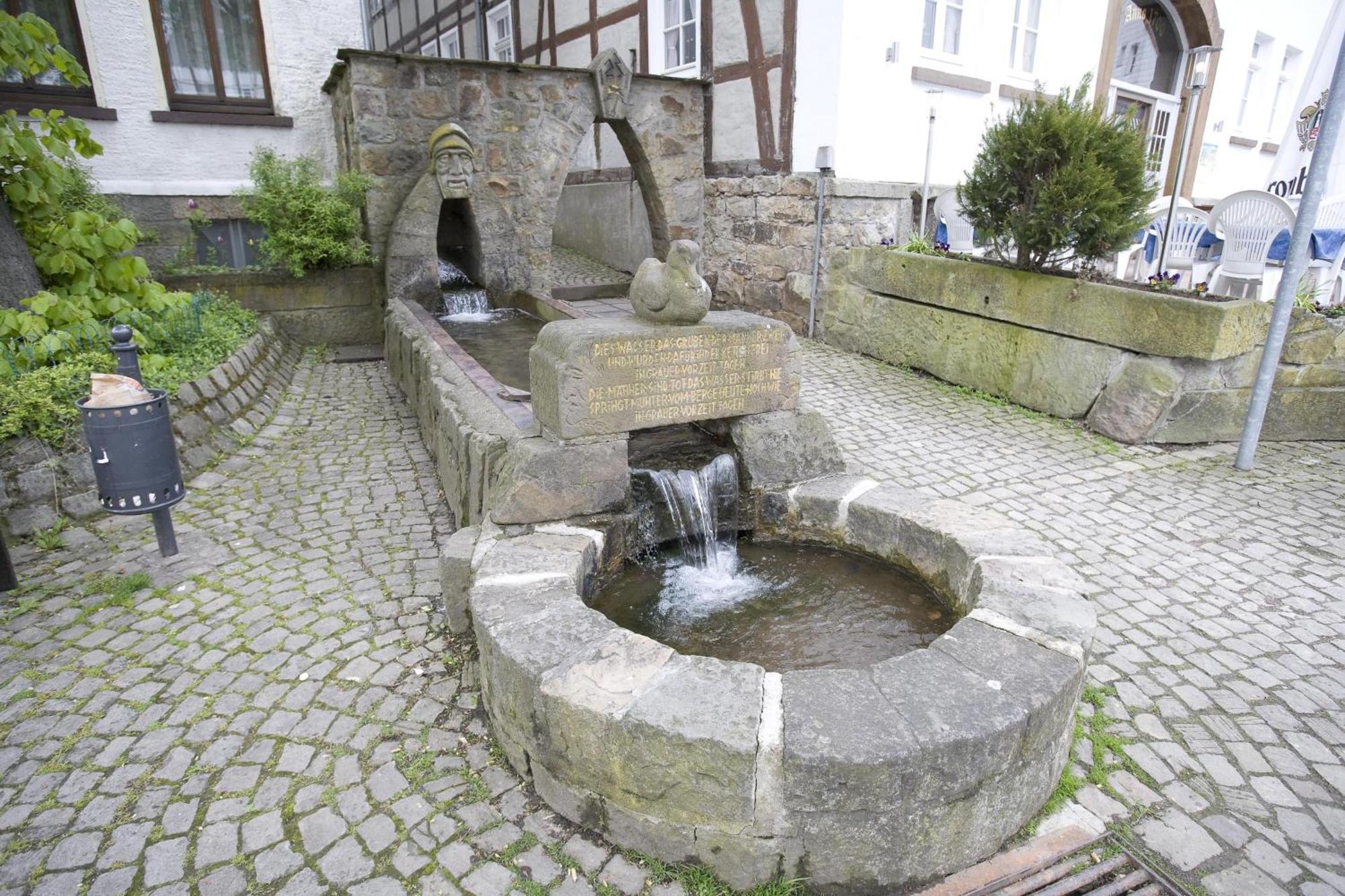 Hotel Schwalenberger Malkasten 슈나이더슈발렌베르크 외부 사진
